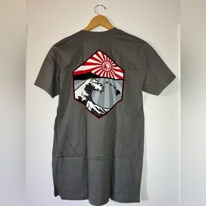 T&C surf, men’s medium t-shirt.